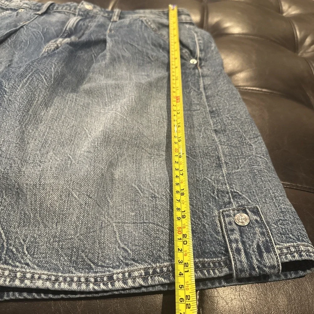 We The Free People Size 31 Rue Denim Long Shorts Mid Rise Pleated Vintage Blue